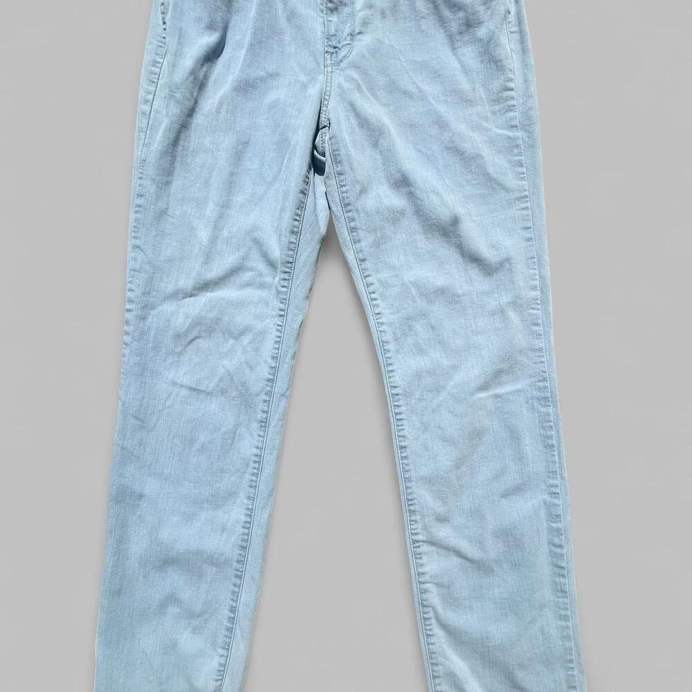 Levis Womens 10 Blue Denim Classic Straight Fit - Light Wash Stretch 30x30